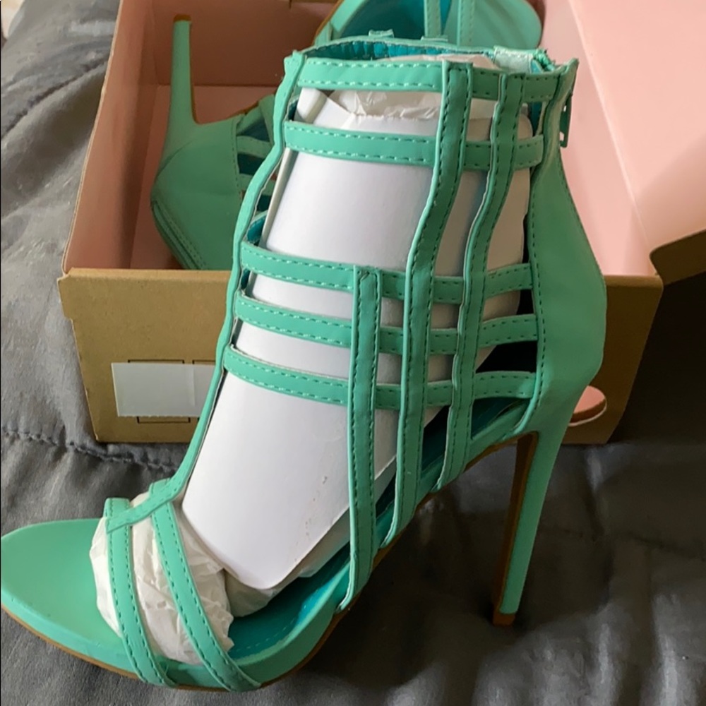 Heels brand new